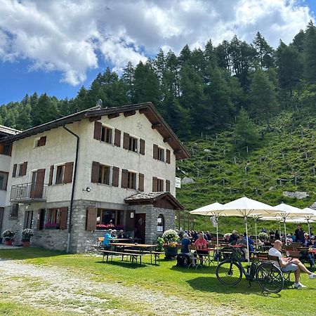 Hotel Ristorante Lagrev Maloja Dış mekan fotoğraf
